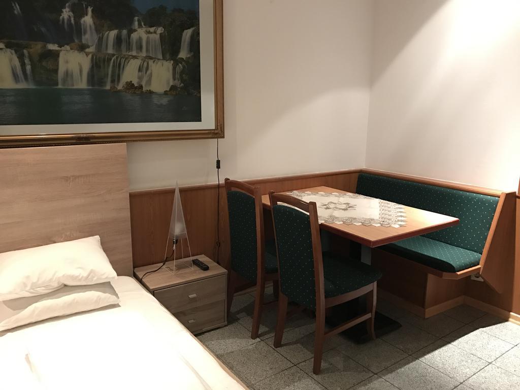 Cafe 168 Vídeň